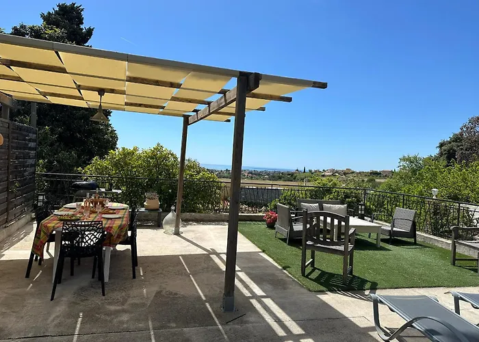 بيت للعطل De Charme 6 Pieces Avec Vue Sur Les Hauteurs De *